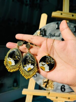 Resin Earings and pendent in black Color|| Resin Jewellery
