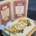 Offwhite & beidge booklet with box wit 2  metal pens added